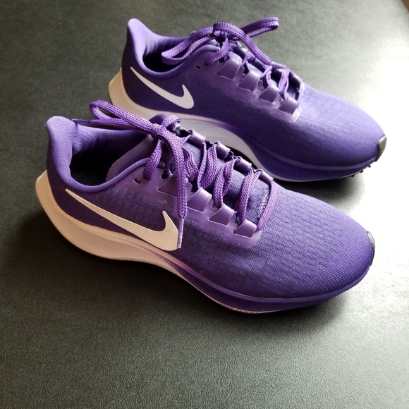 Nike Shoes - Nike zoom pegasus 37 running shoe